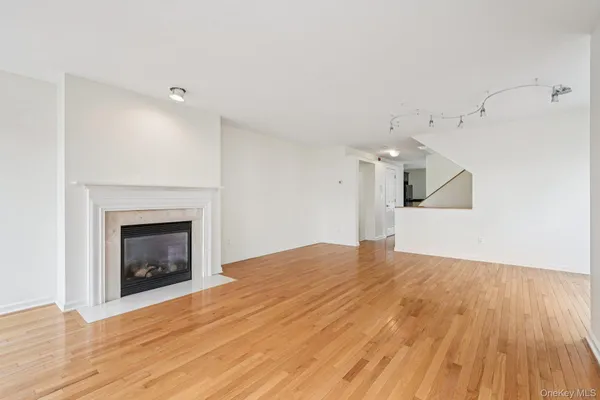 $4,350 | 2 Leeward Drive, Haverstraw, NY 10927