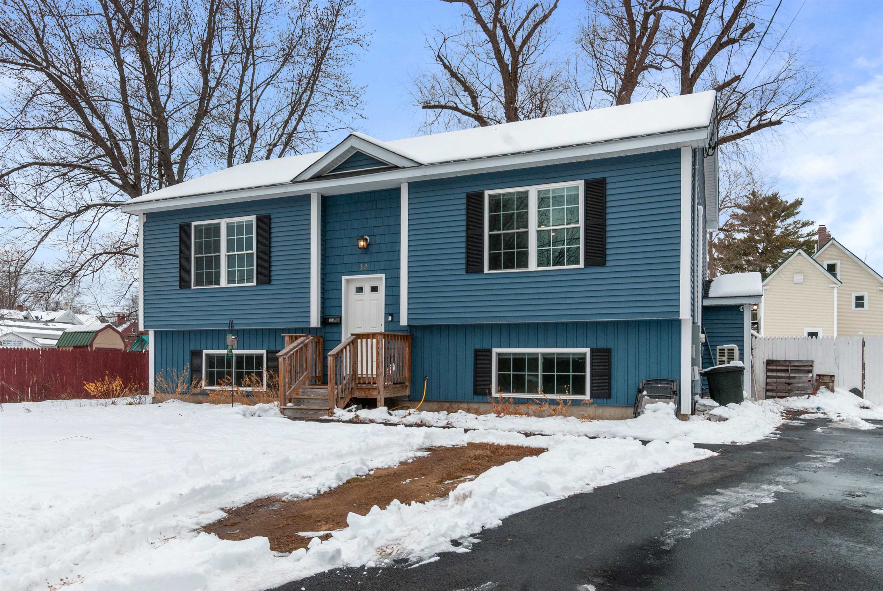 32 Mechanic Street Farmington, NH 03835 - Photo 2 of 33
