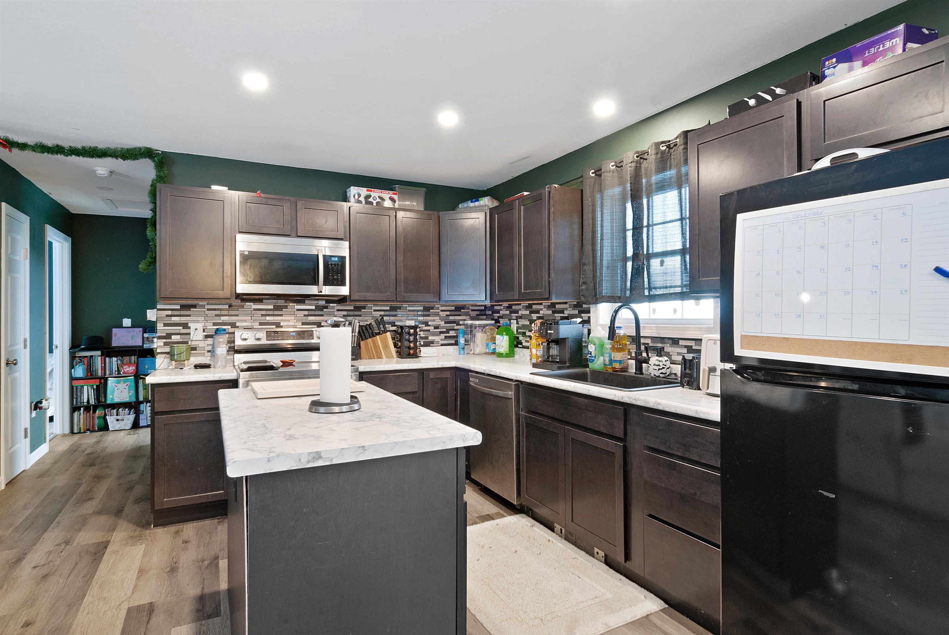 32 Mechanic Street Farmington, NH 03835 - Photo 8 of 33