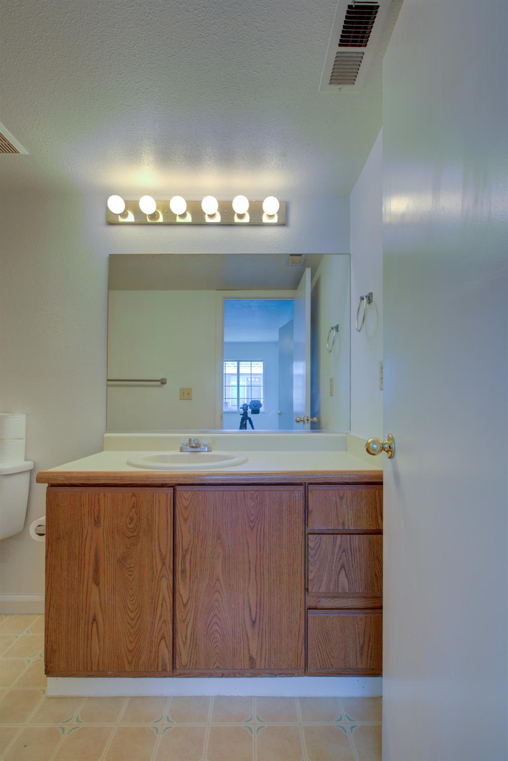 1247 Aspen Street Merced, CA 95340 - Photo 17 of 23 Gallery Image 17