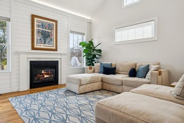 $959,000 | 7 Depot Square, Unit 5, Ipswich, MA 01938