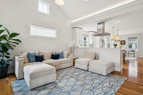 $959,000 | 7 Depot Square, Unit 5, Ipswich, MA 01938