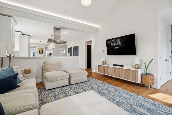 $959,000 | 7 Depot Square, Unit 5, Ipswich, MA 01938