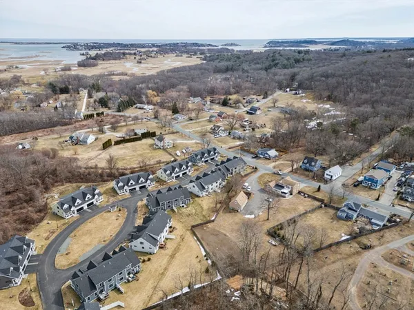 $959,000 | 7 Depot Square, Unit 5, Ipswich, MA 01938