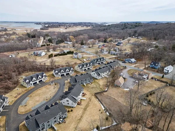 $959,000 | 7 Depot Square, Unit 5, Ipswich, MA 01938