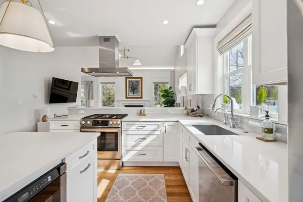 $959,000 | 7 Depot Square, Unit 5, Ipswich, MA 01938