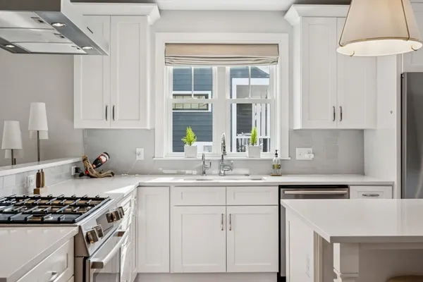 $959,000 | 7 Depot Square, Unit 5, Ipswich, MA 01938