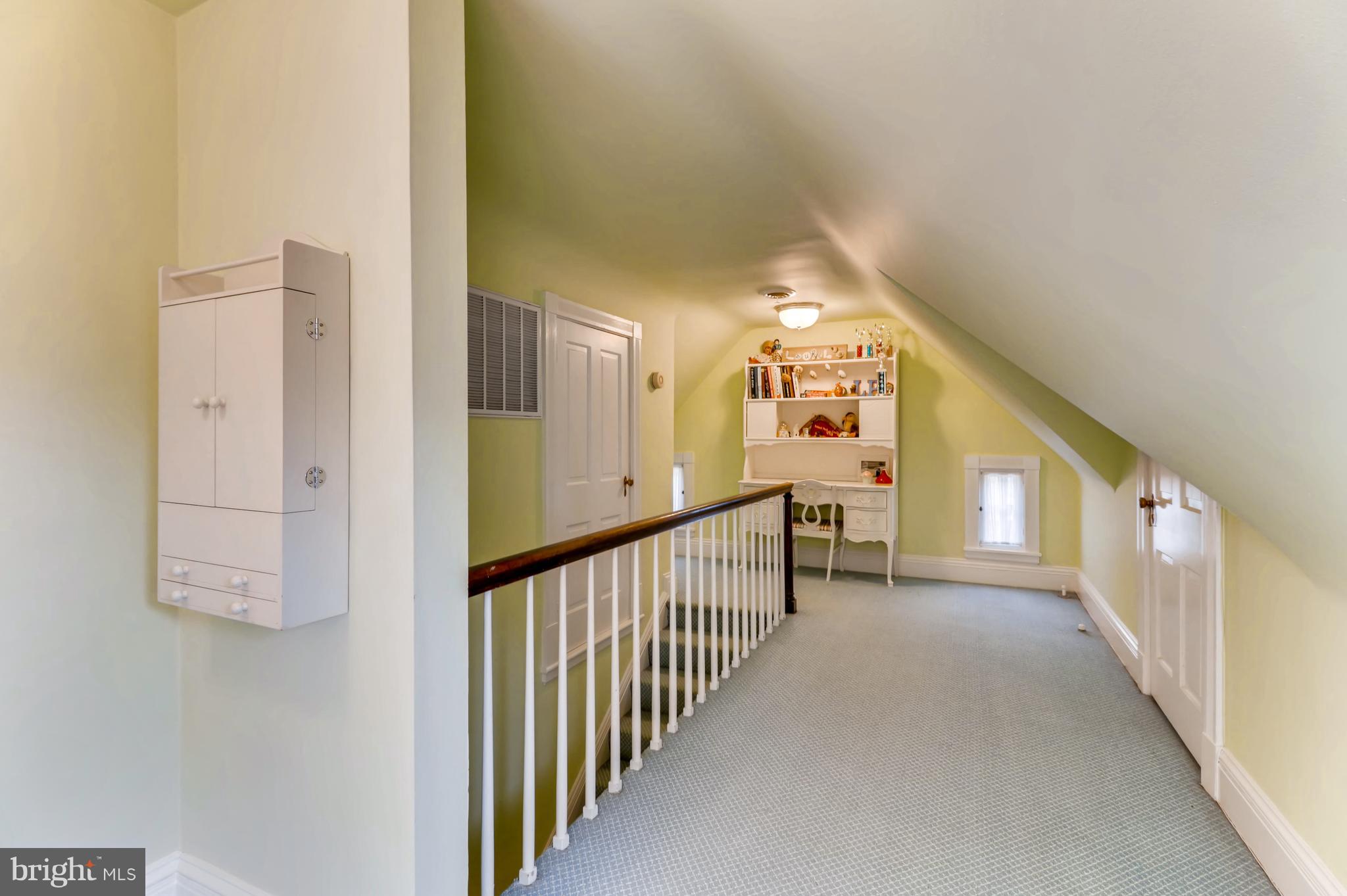 211 Tunbridge Road Baltimore, MD 21212 - Photo 20 of 28 Landing
