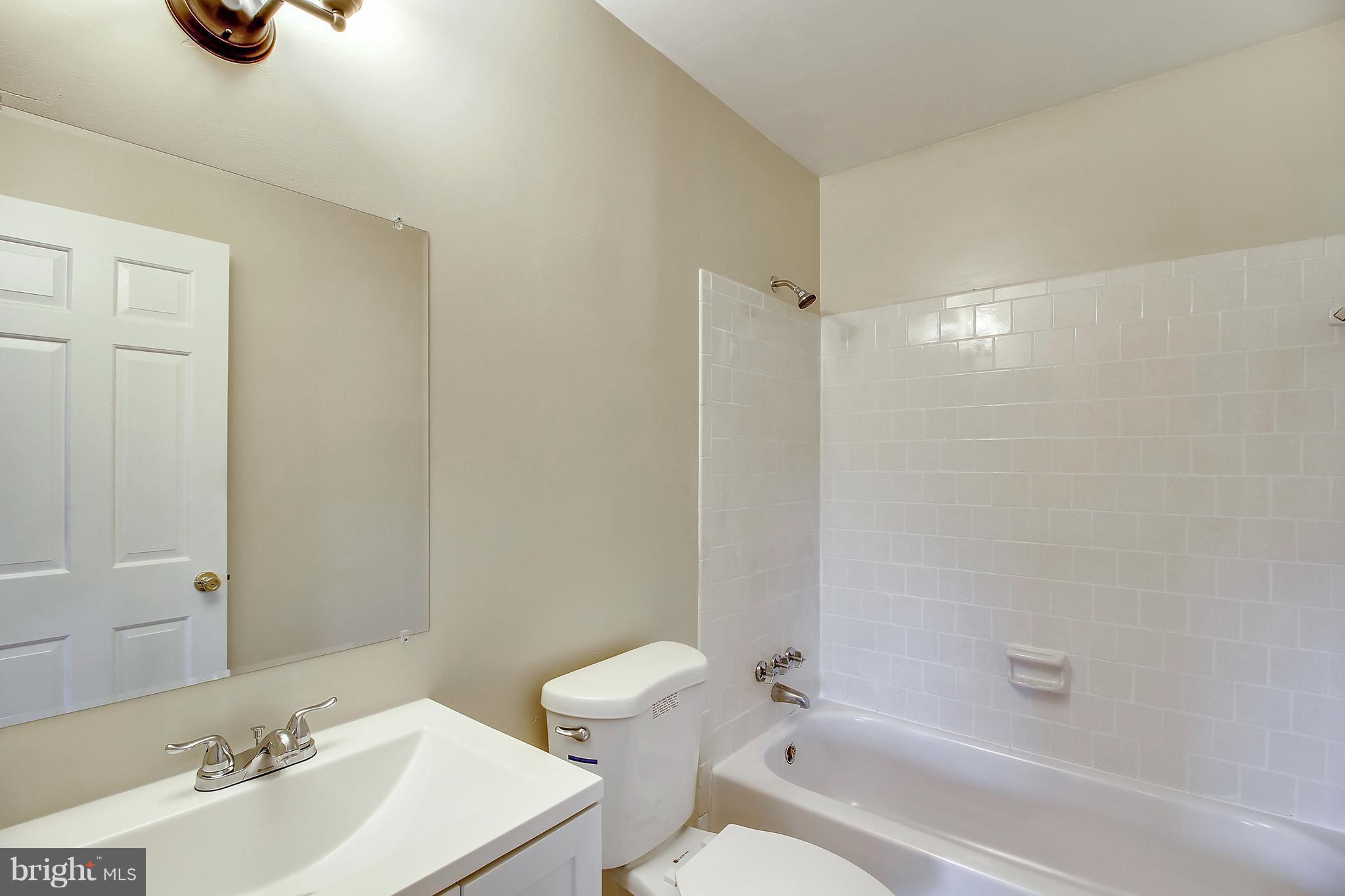 14664 Tynewick Terrace, Unit 4 Silver Spring, MD 20906 - Photo 16 of 20 Bath