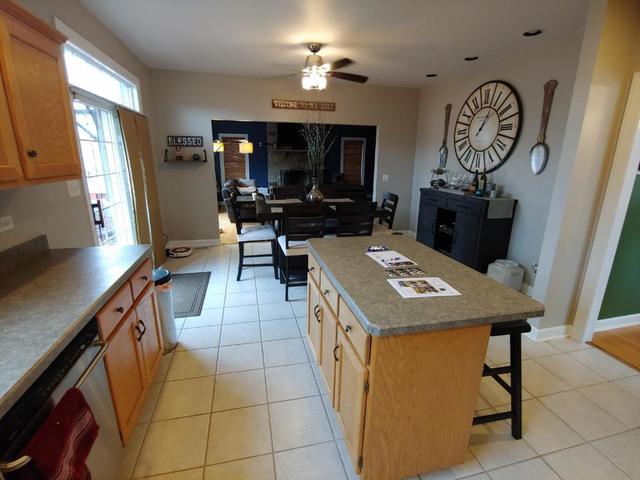 10540 Oxford Avenue Chicago Ridge, IL 60415 - Photo 4 of 27