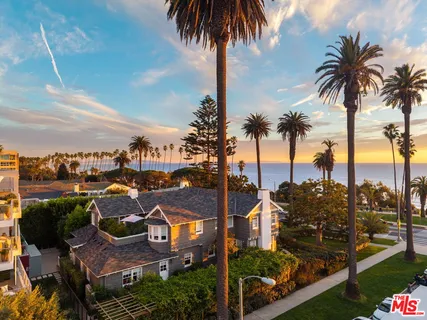 $7,500,000 | 401 Ocean Avenue, Unit 2, Santa Monica, CA 90402