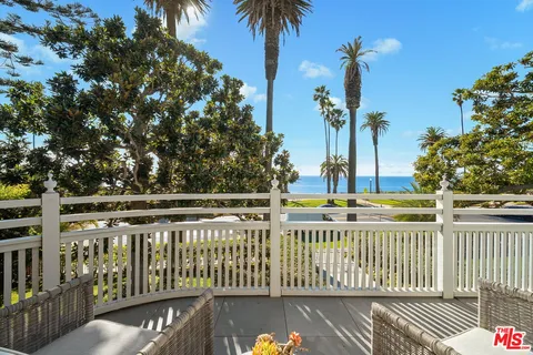 $7,500,000 | 401 Ocean Avenue, Unit 2, Santa Monica, CA 90402