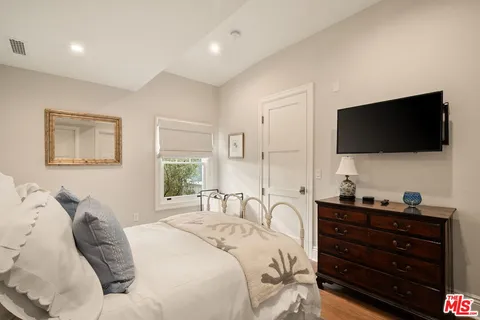 $7,500,000 | 401 Ocean Avenue, Unit 2, Santa Monica, CA 90402