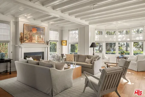 $7,500,000 | 401 Ocean Avenue, Unit 2, Santa Monica, CA 90402