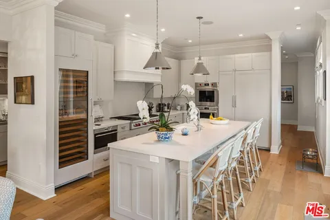 $7,500,000 | 401 Ocean Avenue, Unit 2, Santa Monica, CA 90402