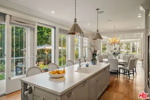 $7,500,000 | 401 Ocean Avenue, Unit 2, Santa Monica, CA 90402