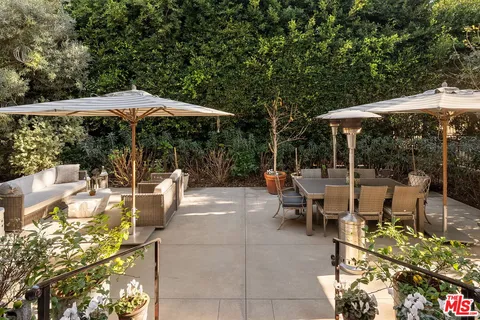 $7,500,000 | 401 Ocean Avenue, Unit 2, Santa Monica, CA 90402