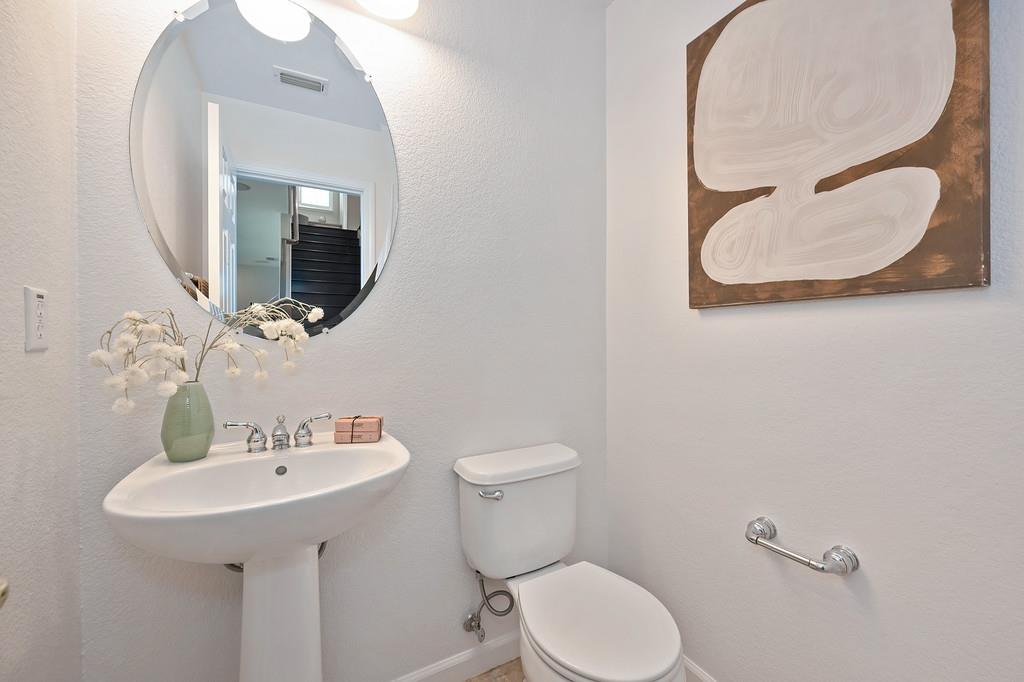 7525 Colbert Drive Rancho Murieta, CA 95683 - Photo 17 of 52 Gallery Image 17