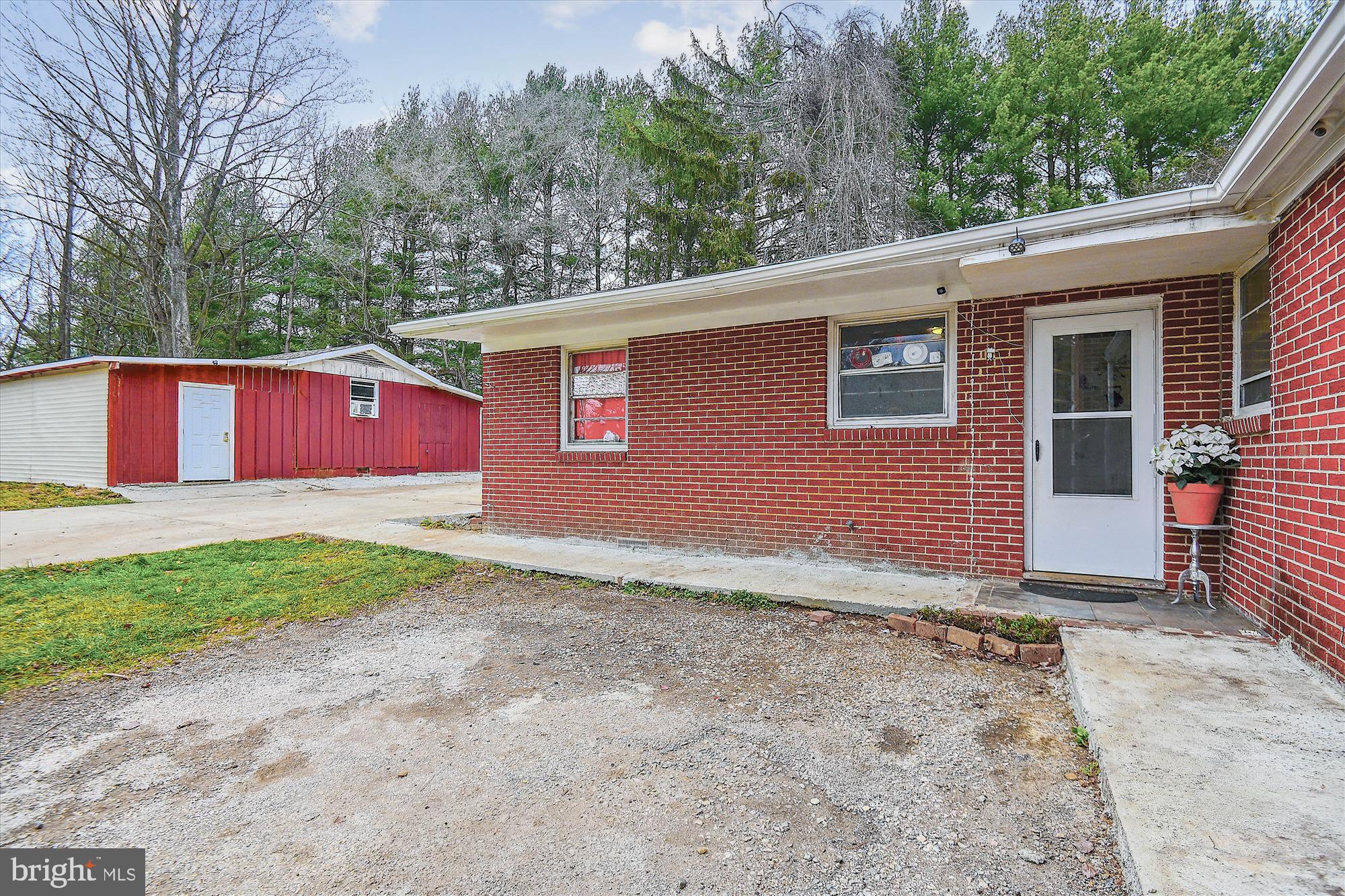 307 Crowl Road Westminster, MD 21158 - Photo 4 of 61 Gallery Image 4