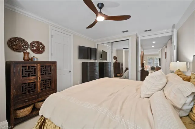 $10,000 | 261 Colonade Circle, Unit 2701, Naples, FL 34103