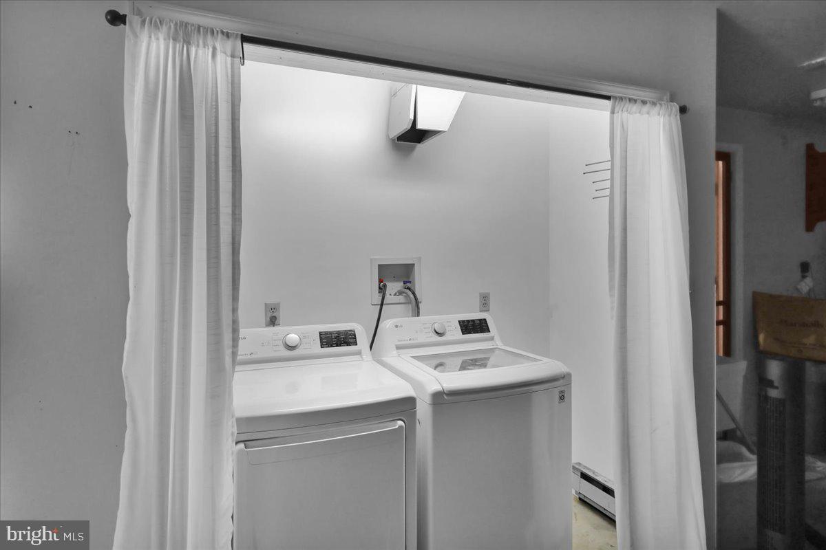 208 Queens Gate Road Lititz, PA 17543 - Photo 44 of 49 a bathroom with a sink and mirror