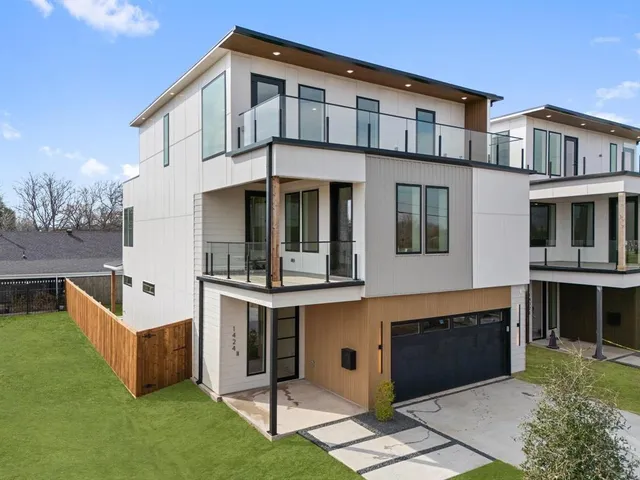 $4,650 | 1424 Canada Drive, Dallas, TX 75212