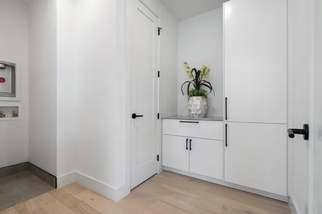 $4,650 | 1424 Canada Drive, Dallas, TX 75212