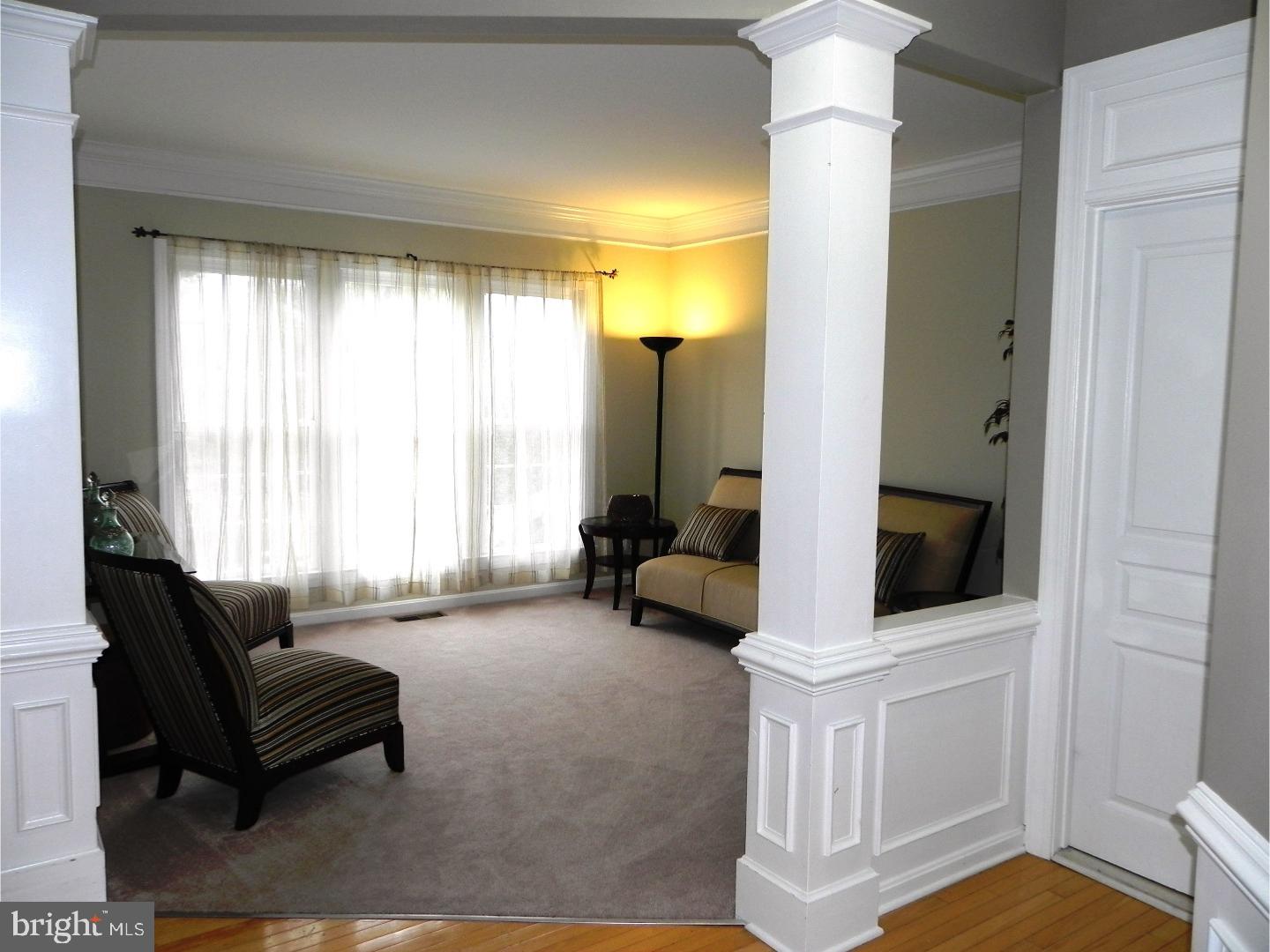 8 Hansel Road Newtown, PA 18940 - Photo 4 of 25 Living Room