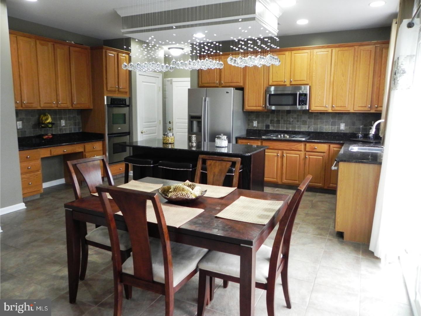 8 Hansel Road Newtown, PA 18940 - Photo 7 of 25 Kitchen
