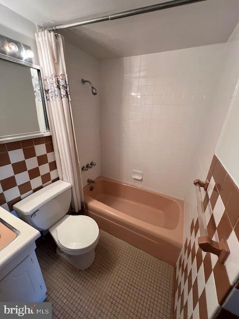 1425 4th Street Southwest, Unit A304 Washington, DC 20024 - Photo 10 of 25 a bathroom with a toilet and a shower