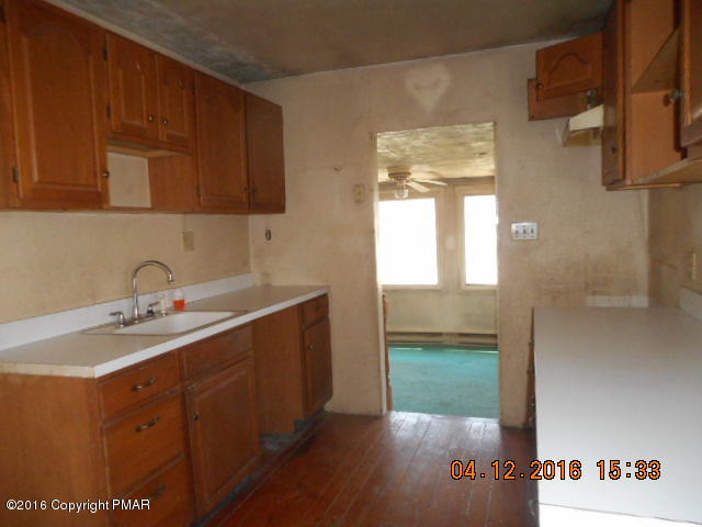 106 Matterhorn Road Henryville, PA 18332 - Photo 5 of 12 2016-04-12 15.33.33