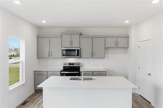 $429,990 | 19624 West 201st Street, Spring Hill, KS 66083