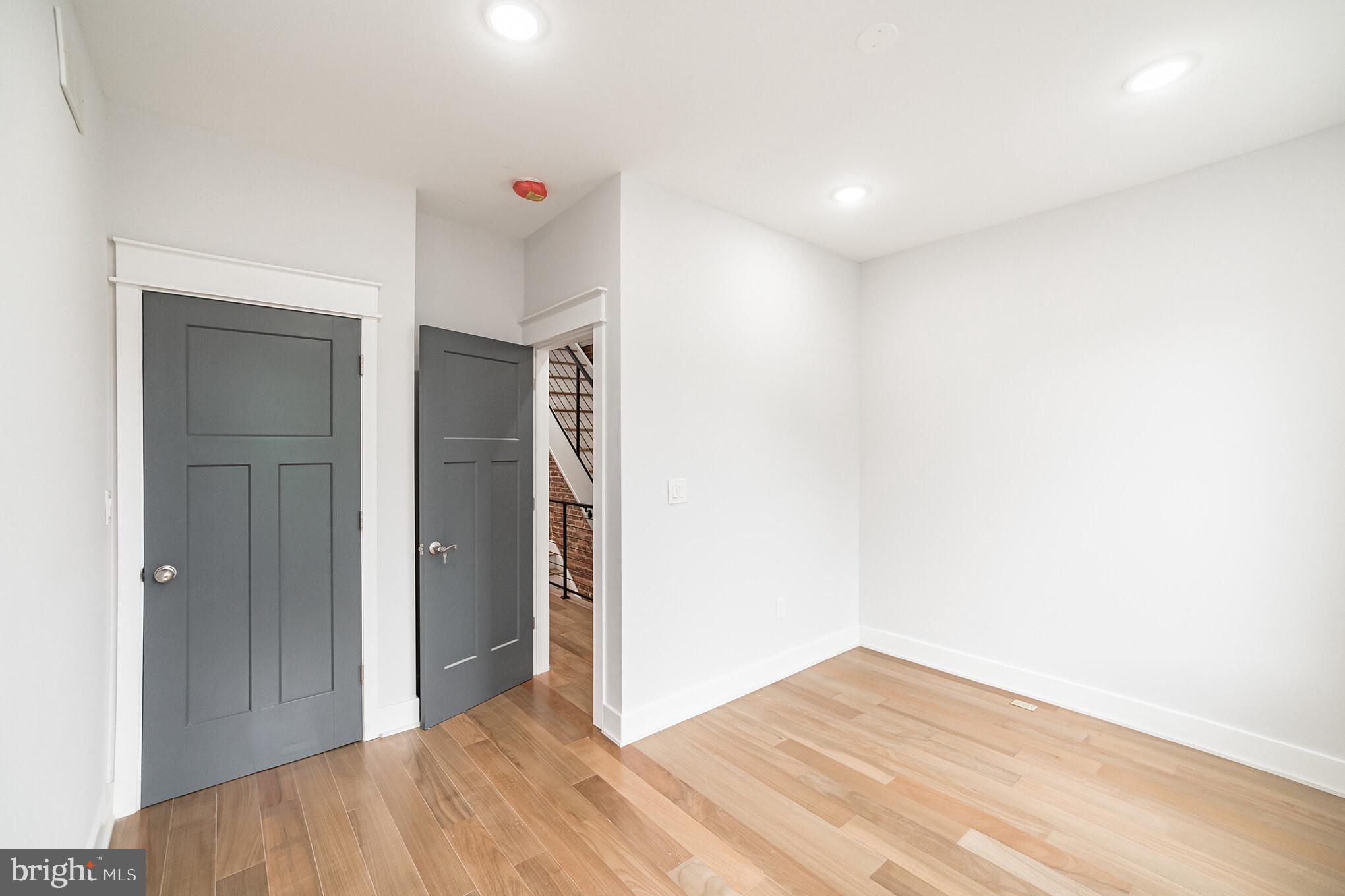 2044 McClellan Street Philadelphia, PA 19145 - Photo 12 of 26