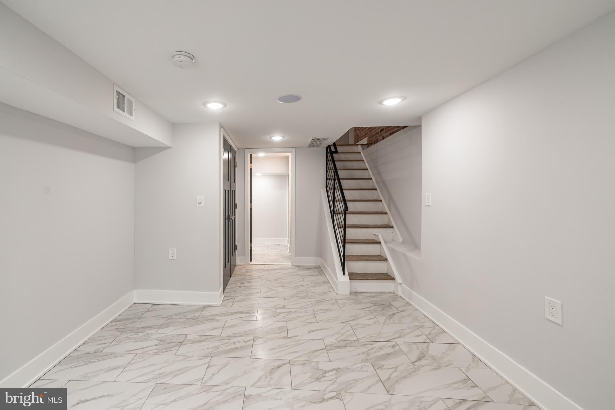 2044 McClellan Street Philadelphia, PA 19145 - Photo 21 of 26