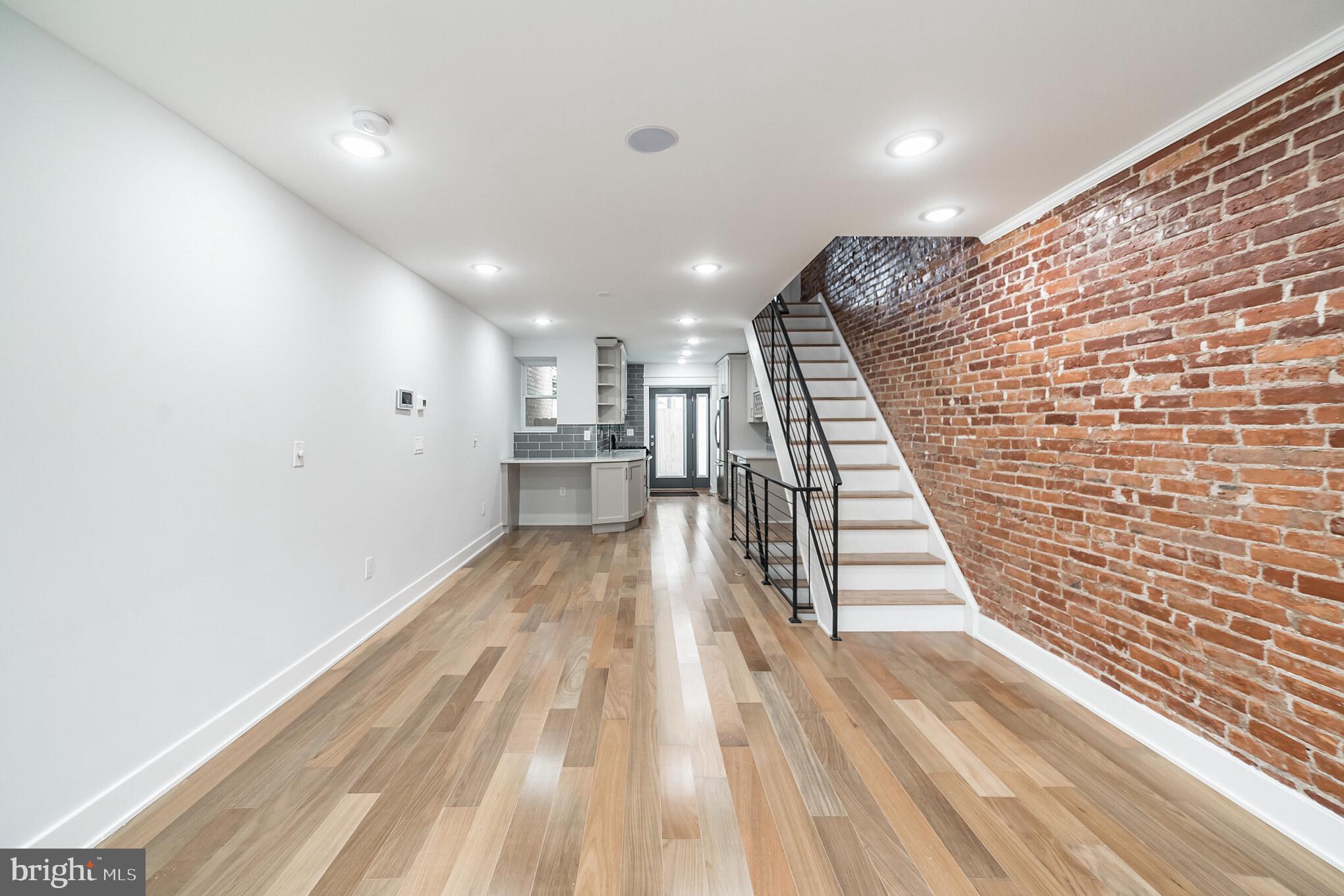 2044 McClellan Street Philadelphia, PA 19145 - Photo 4 of 26