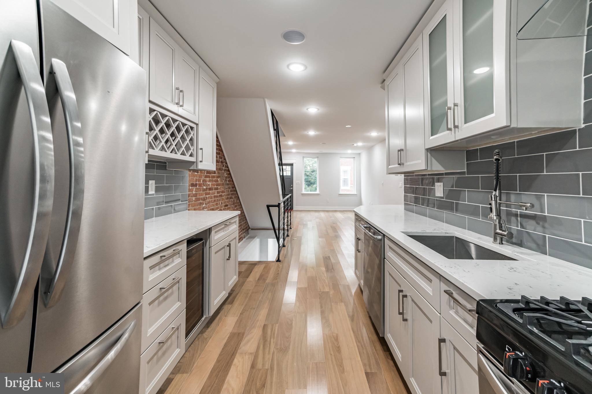 2044 McClellan Street Philadelphia, PA 19145 - Photo 7 of 26