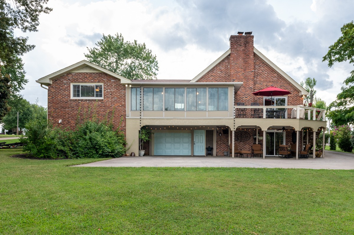 1069 Edgewater Circle Gallatin, TN 37066 - Photo 29 of 43 a front view of a house with a yard