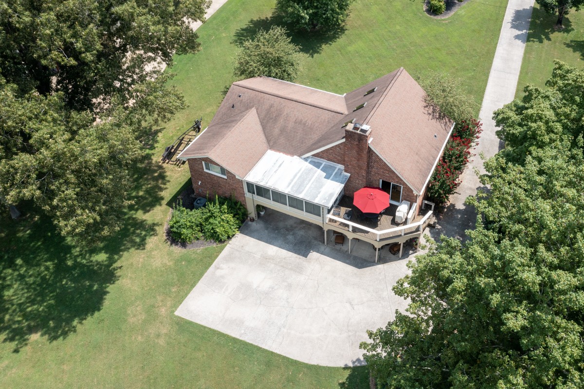 1069 Edgewater Circle Gallatin, TN 37066 - Photo 30 of 43 an aerial view of a house having yard