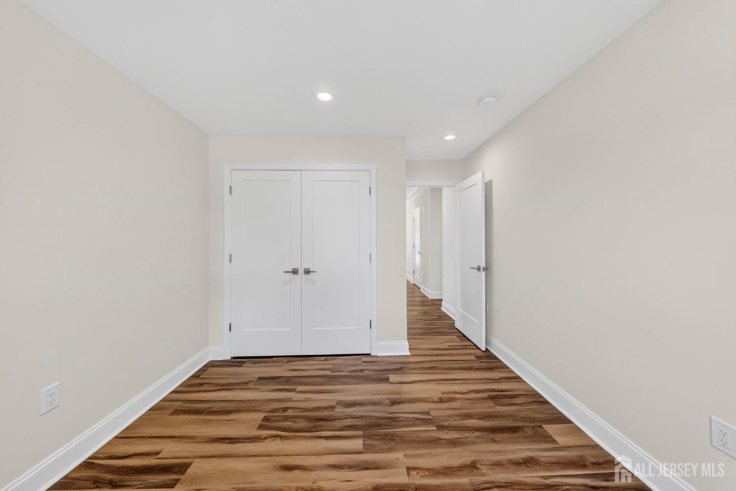 19 Springdale Road Kendall Park, NJ 08824 - Photo 30 of 41