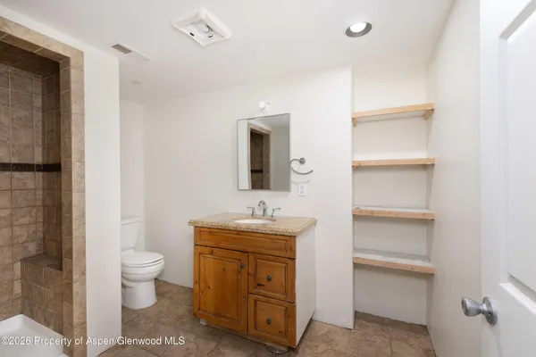 $950,000 | 38 Apache Drive, Gypsum, CO 81637