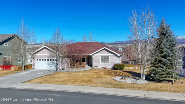 $950,000 | 38 Apache Drive, Gypsum, CO 81637