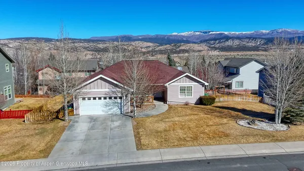 $950,000 | 38 Apache Drive, Gypsum, CO 81637