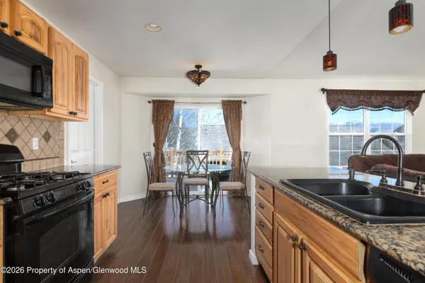 $950,000 | 38 Apache Drive, Gypsum, CO 81637