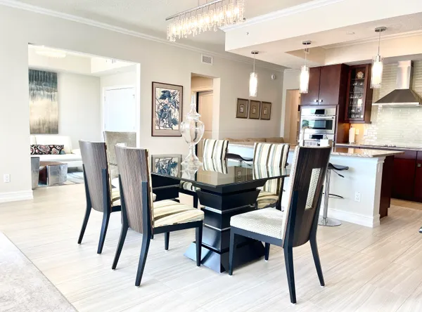 $6,500 | 431 Bay Colony Drive North, Unit 431, Juno Beach, FL 33408