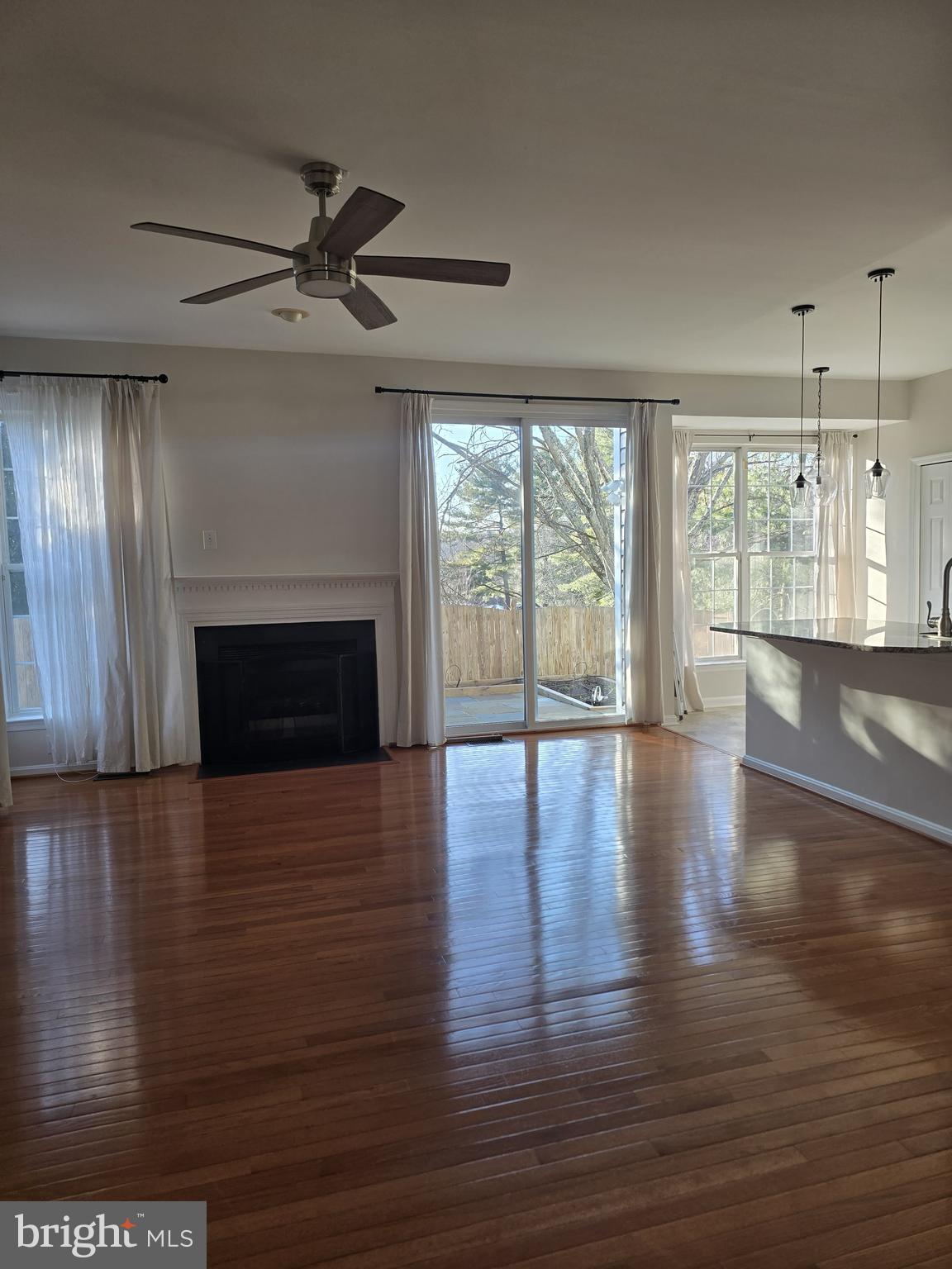 20323 Swallow Point Road Gaithersburg, MD 20886 - Photo 3 of 15