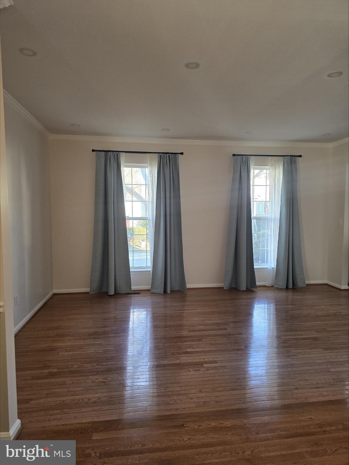 20323 Swallow Point Road Gaithersburg, MD 20886 - Photo 5 of 15