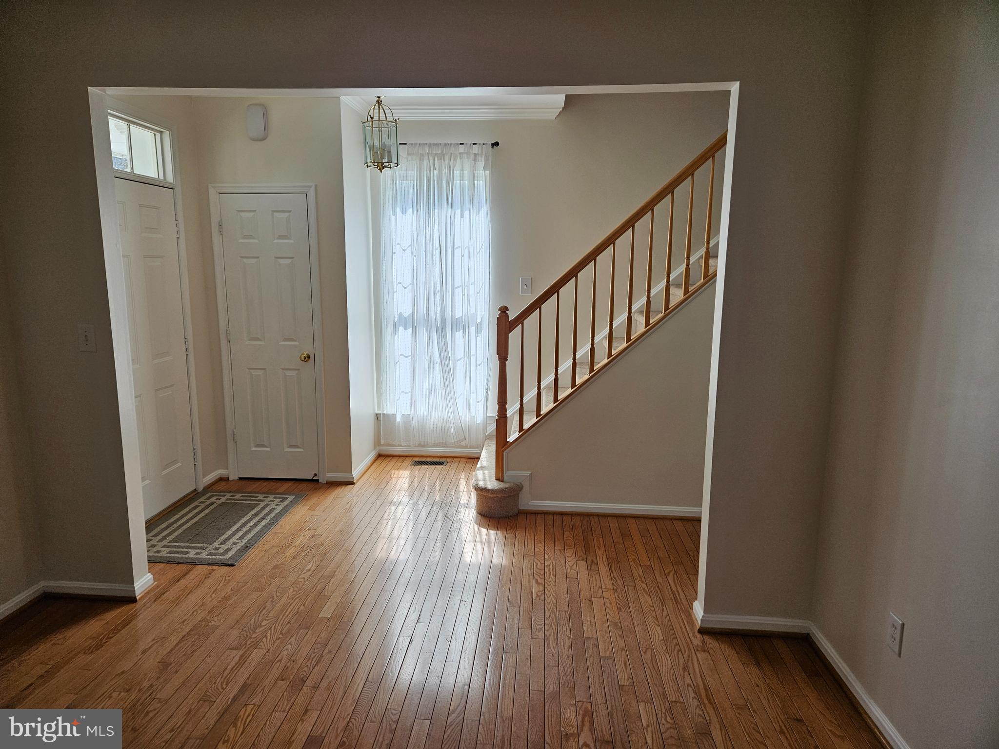 20323 Swallow Point Road Gaithersburg, MD 20886 - Photo 8 of 15