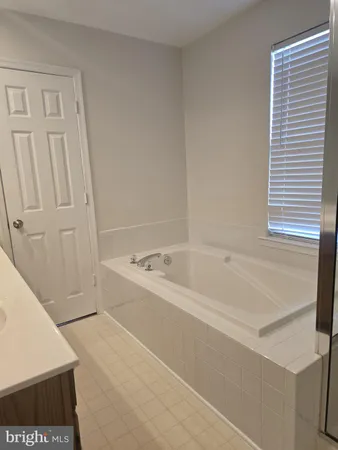 $3,400 | 20323 Swallow Point Road, Gaithersburg, MD 20886