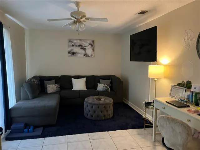 $1,800 | 329 Melbrook Drive, Gretna, LA 70056