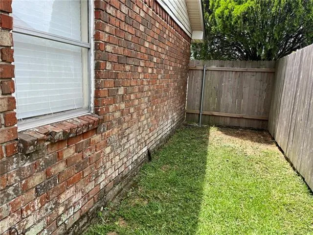 $1,800 | 329 Melbrook Drive, Gretna, LA 70056